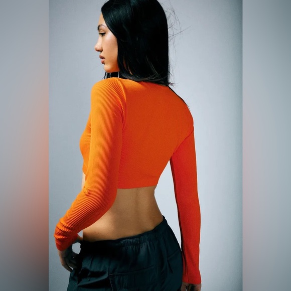 Garage /stretchable top - Picture 3 of 5